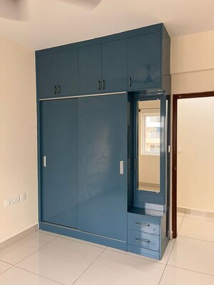Room in 3 BHK Apartment at Prestige Green Gables, Panathur – for Rent