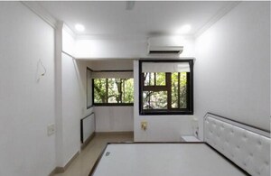 Bedroom in 2 BHK Apartment at Juhu – for Rent