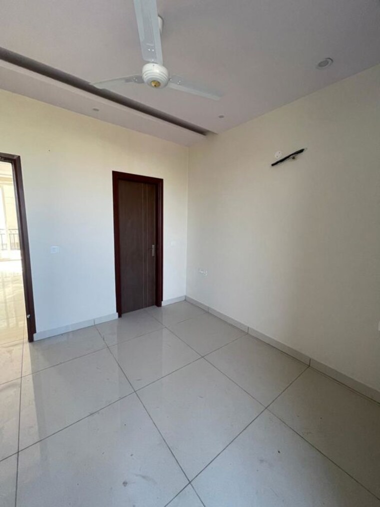Room, sbp-gateway-of-dreams 3 Bedroom 1500 Sq.Ft. Apartment In Dhakoli Zirakpur 10371597