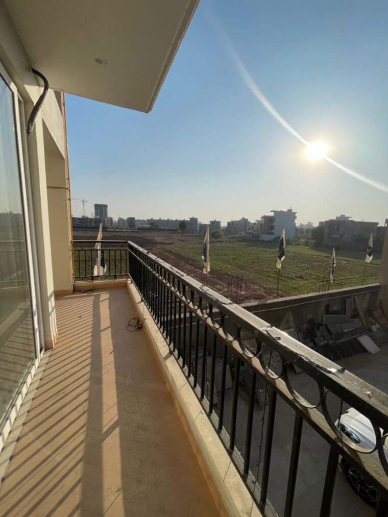 Balcony, sbp-gateway-of-dreams 3 Bedroom 1500 Sq.Ft. Apartment In Dhakoli Zirakpur 10371597