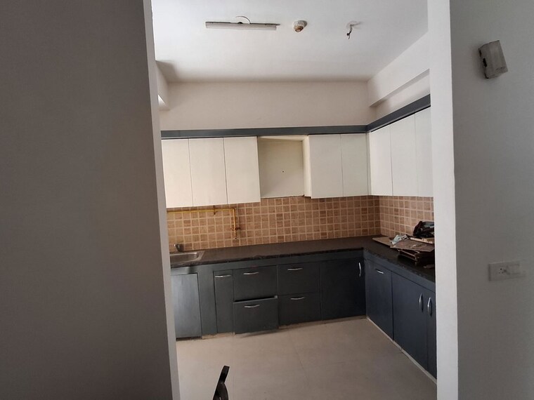 Kitchen, mahagun-mywoods-iii 3 Bedroom 1520 Sq.Ft. Apartment In Sector 16c Greater Noida Greater Noida 10371601