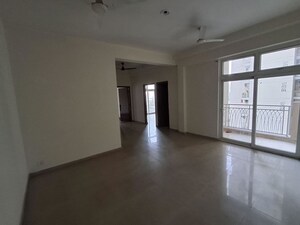 Room in 3 BHK Apartment at Mahagun Mywoods III, Sector 16c Greater Noida – for Rent