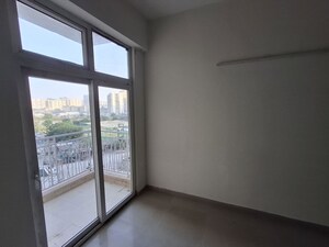 Room in 3 BHK Apartment at Mahagun Mywoods III, Sector 16c Greater Noida – for Rent