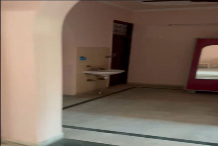 Room, sector 4 2 Bedroom 1440 Sq.Ft. Builder Floor In Sector 4 Gurgaon 10371618
