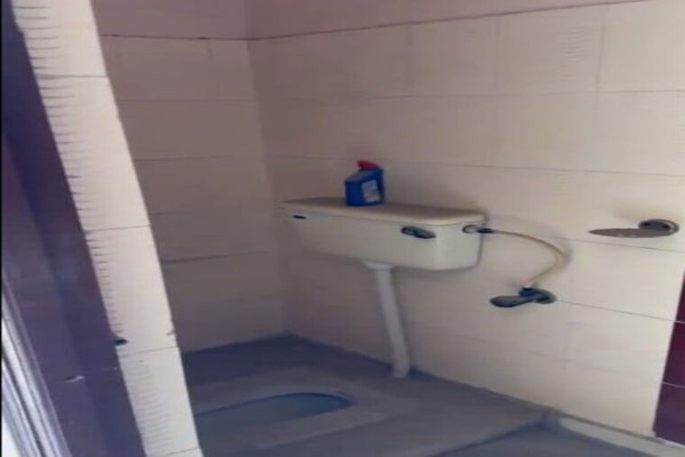 Bathroom, sector 4 2 Bedroom 1440 Sq.Ft. Builder Floor In Sector 4 Gurgaon 10371618