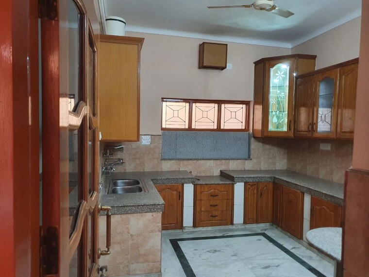 Kitchen, sector 4 3 Bedroom 4500 Sq.Ft. Builder Floor In Sector 4 Gurgaon 10371671