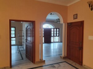 Building Lobby in 3 BHK Builder Floor at Sector 4 – for Rent