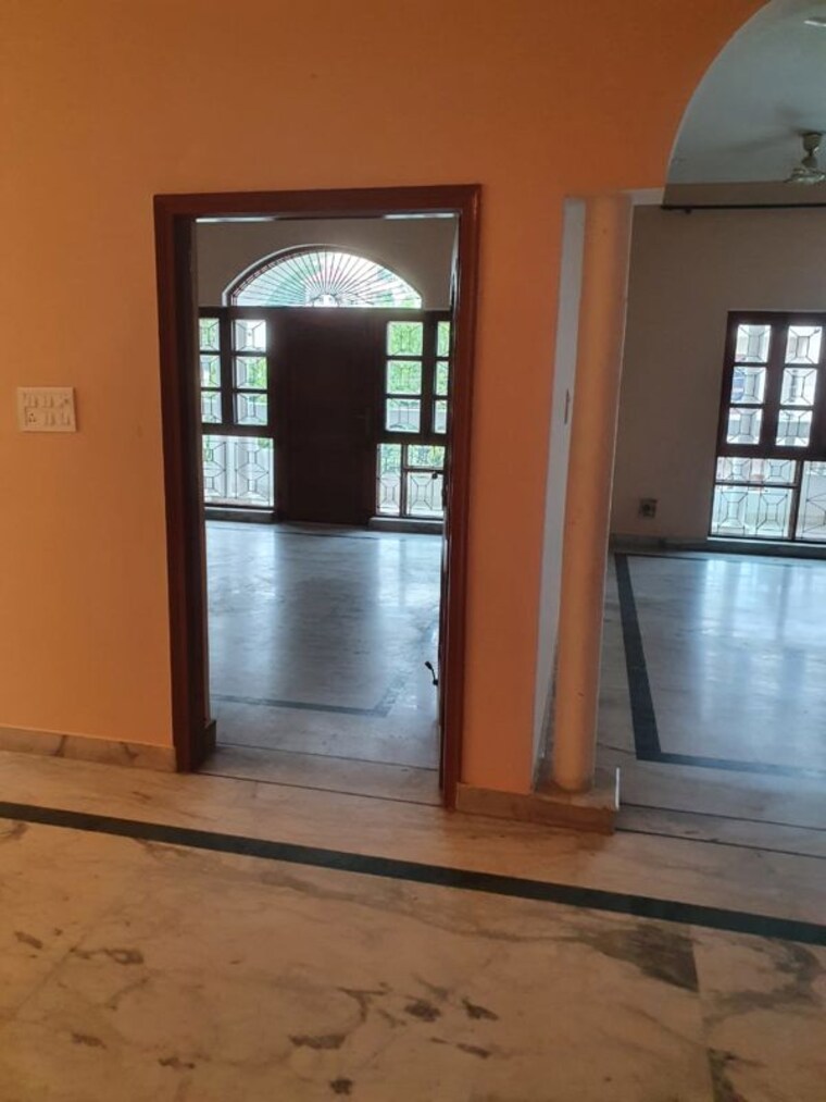 Room, sector 4 3 Bedroom 4500 Sq.Ft. Builder Floor In Sector 4 Gurgaon 10371671
