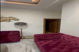 Living Room in 2 BHK Builder Floor at Sector 9 – for Rent