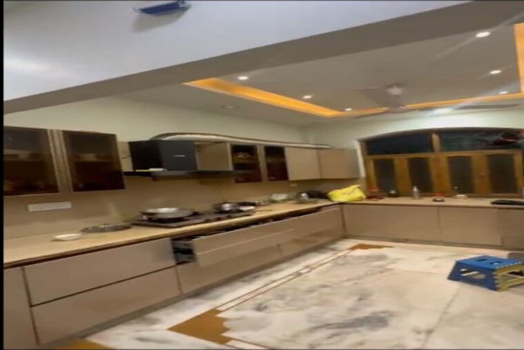  Parking, sector 9 2 Bedroom 2367 Sq.Ft. Builder Floor In Sector 9 Gurgaon 10371687
