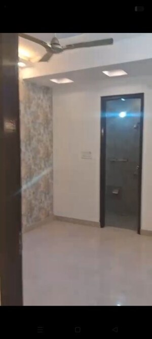 Room in 2 BHK Builder Floor at Niti Khand I – for Sale