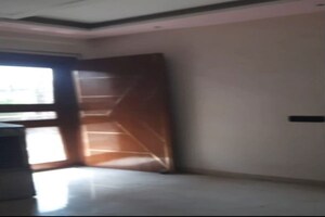 Furnished Amenities in 3 BHK Builder Floor at Sector 4 – for Rent