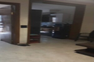 Parking in 3 BHK Builder Floor at Sector 4 – for Rent