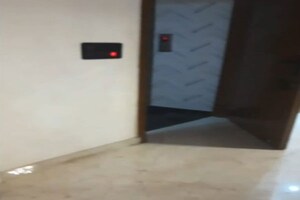 Room in 3 BHK Builder Floor at Sector 4 – for Rent