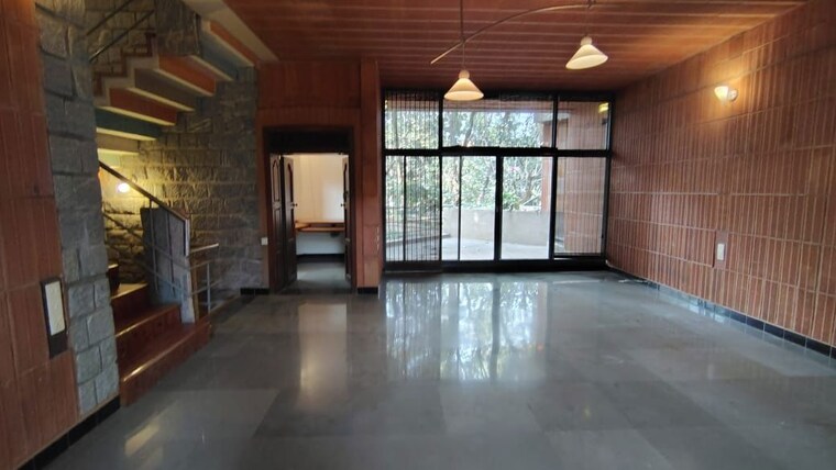 Room, high grounds 4 Bedroom 5200 Sq.Ft. Villa In High Grounds Bangalore 10371719