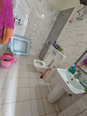 Bathroom in 3 BHK Builder Floor at Vipul World Floors, Sector 48 – for Rent