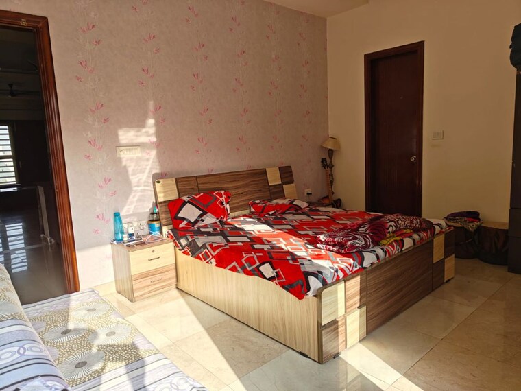 Bedroom, vipul-world-floors 3 Bedroom 2000 Sq.Ft. Builder Floor In Sector 48 Gurgaon 10371716