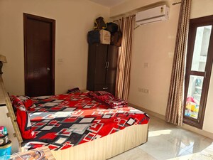 Bedroom in 3 BHK Builder Floor at Vipul World Floors, Sector 48 – for Rent