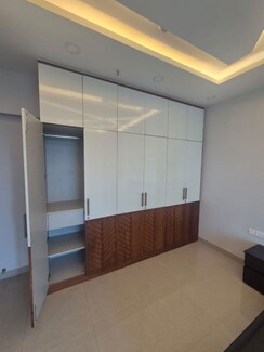 3.5 BHK + Study Room Apartment For Rent in Goyal Orchid Lakeview