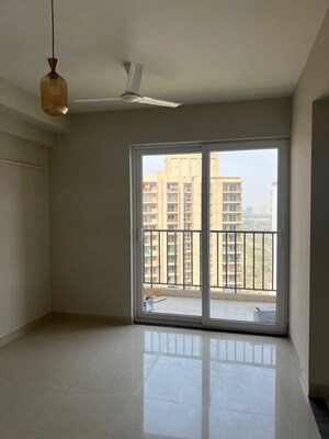 Room in 2 BHK Apartment at Eldeco Live By The Greens, Sector 150 – for Rent