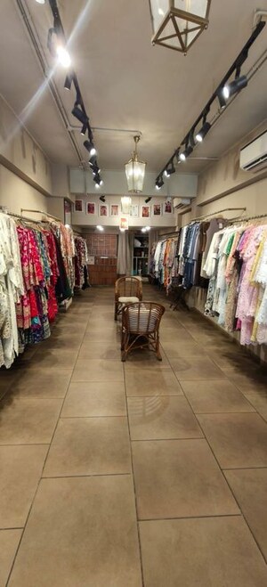  Showroom For Rent in Fort