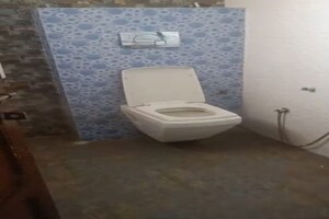 Bathroom in 2 BHK Builder Floor at Sector 7 – for Rent