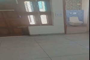 Room in 2 BHK Builder Floor at Sector 7 – for Rent