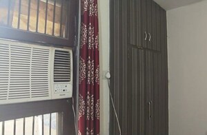 Furnished Amenities in 1 BHK Builder Floor at Anamika Enclave, Sector 14 – for Rent