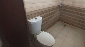 Bathroom in 1 BHK Builder Floor at Anamika Enclave, Sector 14 – for Rent