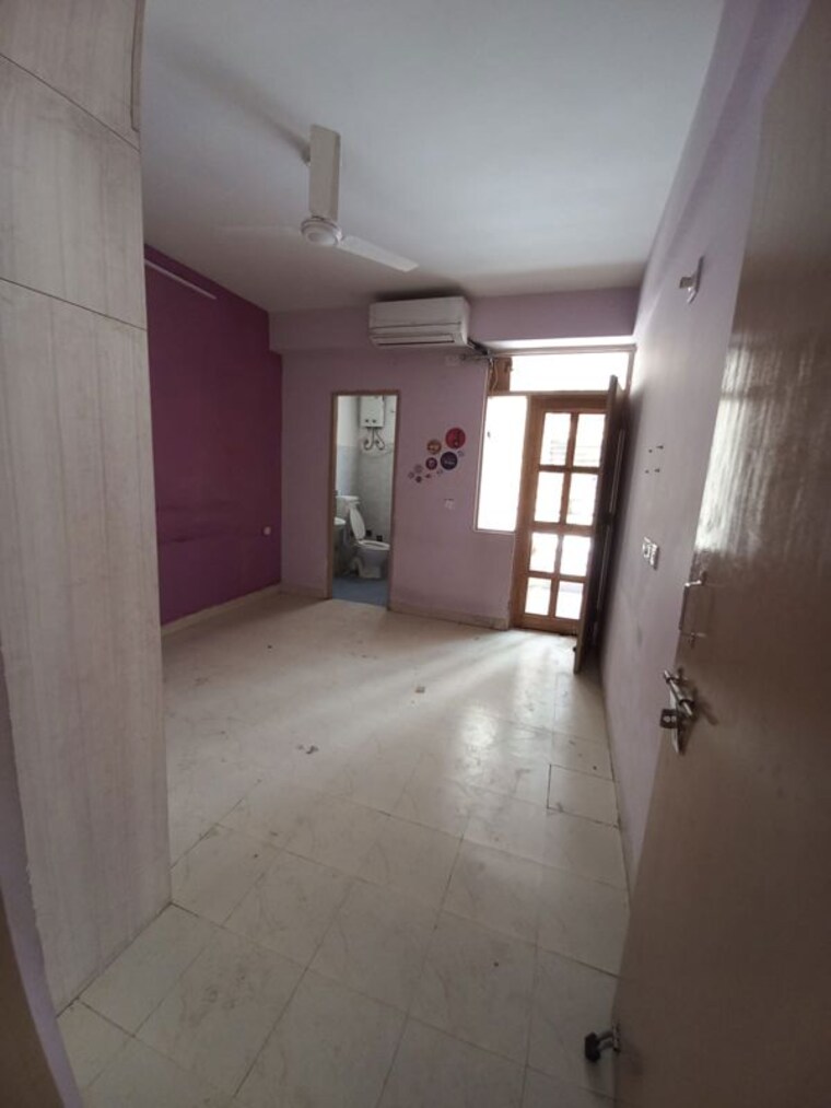 Room, ninex-rmg-residency 2 Bedroom 700 Sq.Ft. Apartment In Sector 37c Gurgaon 10371770