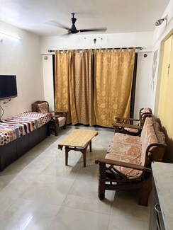 2 BHK + Extra Room Apartment For Rent in Spenta Palazzio