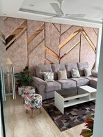 3.5 BHK + Pooja Room,Servant Room 215 Sq.Yd. Builder Floor in DLF Building 10