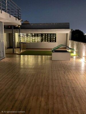 Swimming Pool in 3.5 BHK Builder Floor at DLF Building 10, Dlf Phase ii – for Rent