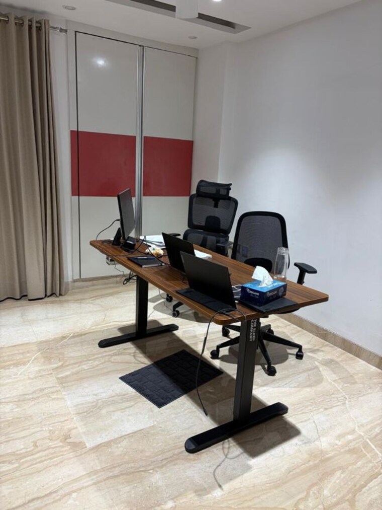 Gym, dlf-building-10 3.5 Bedroom 215 Sq.Yd. Builder Floor In Dlf Phase ii Gurgaon 10371752