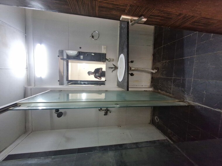 Bathroom, mahagun-moderne-low-rise 4 Bedroom 2450 Sq.Ft. Apartment In Sector 78 Noida 10371772