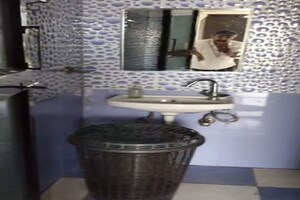 Team Area in 3 BHK Builder Floor at Sector 9 – for Rent
