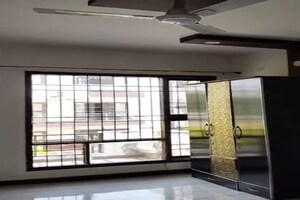 Room in 3 BHK Builder Floor at Sector 9 – for Rent
