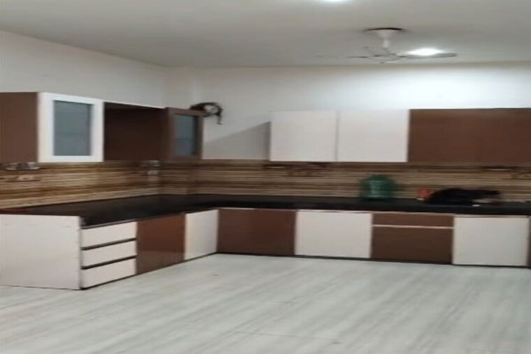 Kitchen, sector 9 3 Bedroom 3078 Sq.Ft. Builder Floor In Sector 9 Gurgaon 10371791
