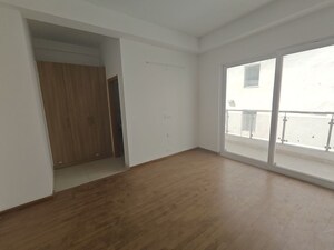 Room in 4 BHK Apartment at SS The Leaf, Sector 85 – for Sale