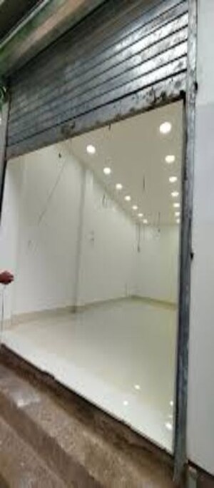  Shop For Rent in Esplanade