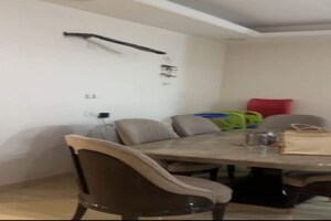 Team Area in 3 BHK Builder Floor at Sector 4 – for Rent