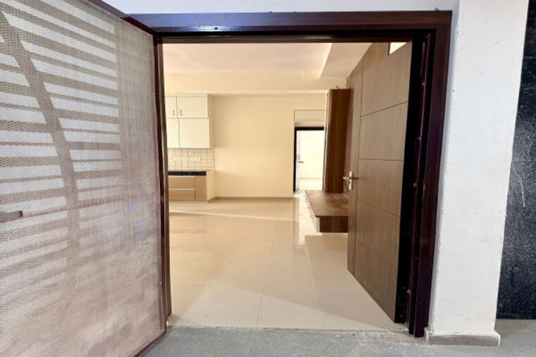 undefined, pareena-om-apartments 2 Bedroom 571 Sq.Ft. Apartment In Sector 112 Gurgaon 10371827