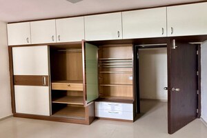 Room in 2 BHK Apartment at Pareena Om Apartments, Sector 112 – for Rent