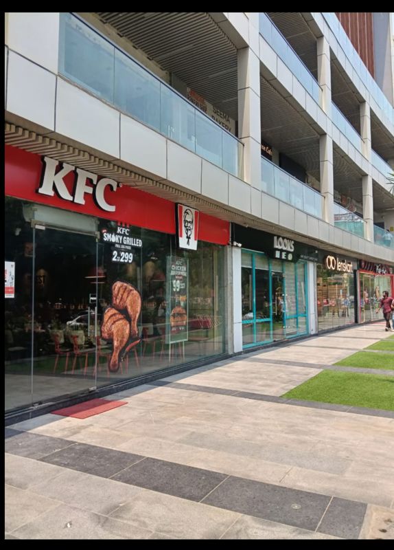 Retail Shop For Rent in DLF Phase I