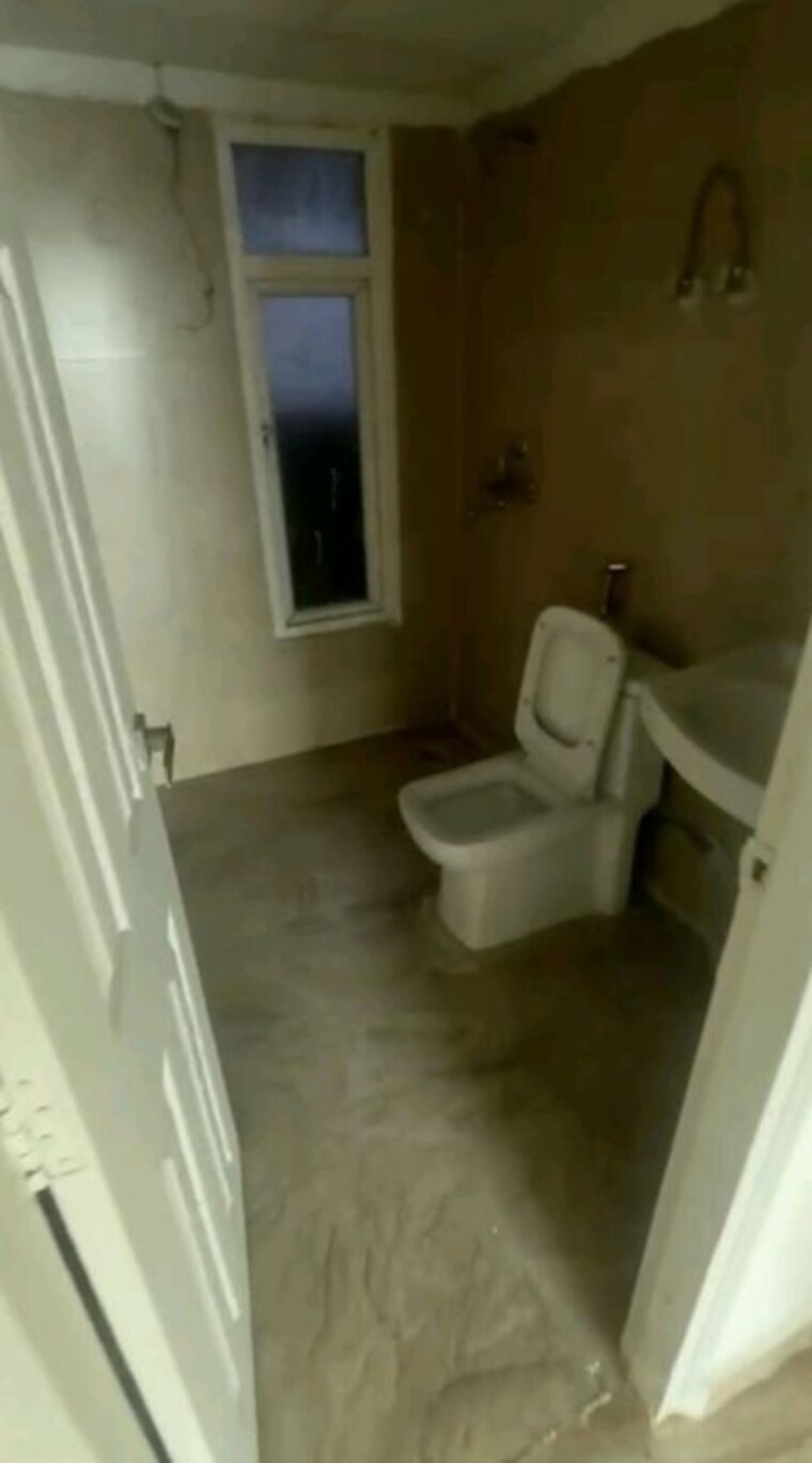 Bathroom, migsun-twiinz 3 Bedroom 1050 Sq.Ft. Apartment In Eta Ii Greater Noida Greater Noida 10371843