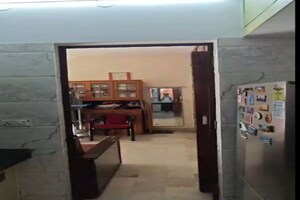 Parking in 3 BHK Builder Floor at Sector 7 – for Rent