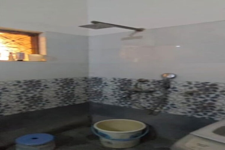 Bathroom, sector 7 3 Bedroom 2700 Sq.Ft. Builder Floor In Sector 7 Gurgaon 10371859