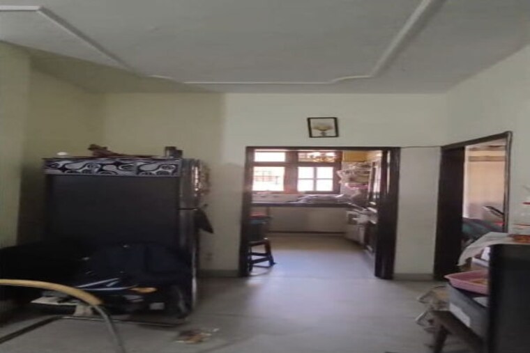  Parking, sector 7 3 Bedroom 2700 Sq.Ft. Builder Floor In Sector 7 Gurgaon 10371867