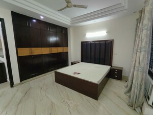 Bedroom in 3 BHK Builder Floor at Sector 27 – for Rent