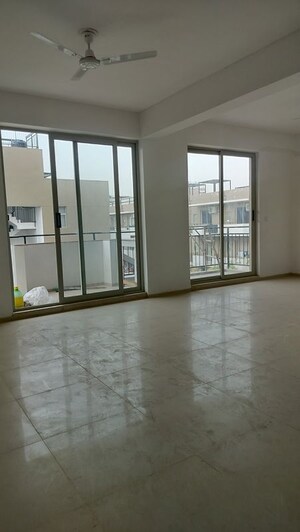 Room in 2.5 BHK Builder Floor at Vatika Xpressions, Sector 88b – for Rent